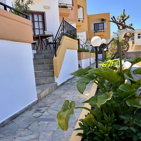 Menelaos Apartments Daratsos ภายนอก รูปภาพ