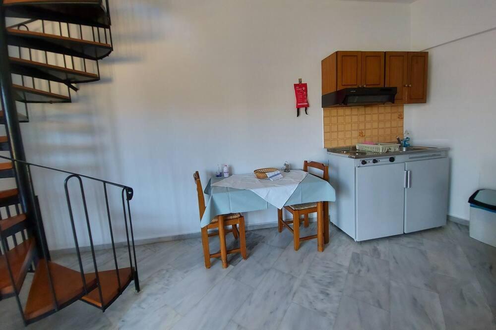 Menelaos Apartments Daratsos ภายนอก รูปภาพ